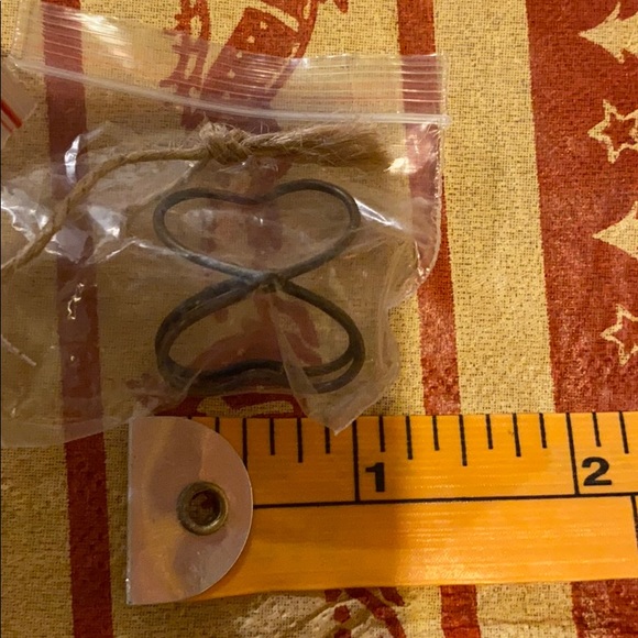 Set of 5 Heart Placecard Holders ❤️ - Picture 4 of 4